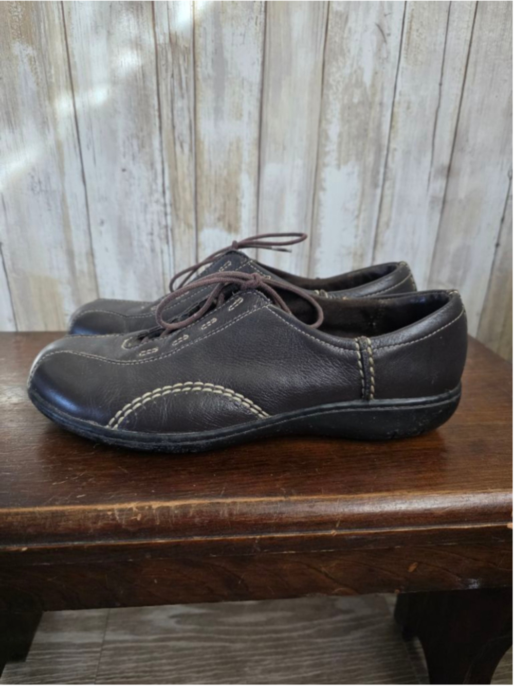 Women's Clarks Brown Leather Flats & Loafers Size 8 with Beige Stitching